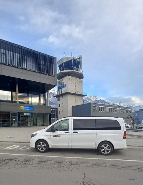 taxi-bressanone-brixen-transfer-innsbruck-valbadia-sancassiano-corvara-val-gardena-selva-ortisei-stazione-bahnhof-flughafen-aeroporto-alpe-di-siusi-castelrotto-val-pusteria-varna-vahrn-fortezza-franzesfeste