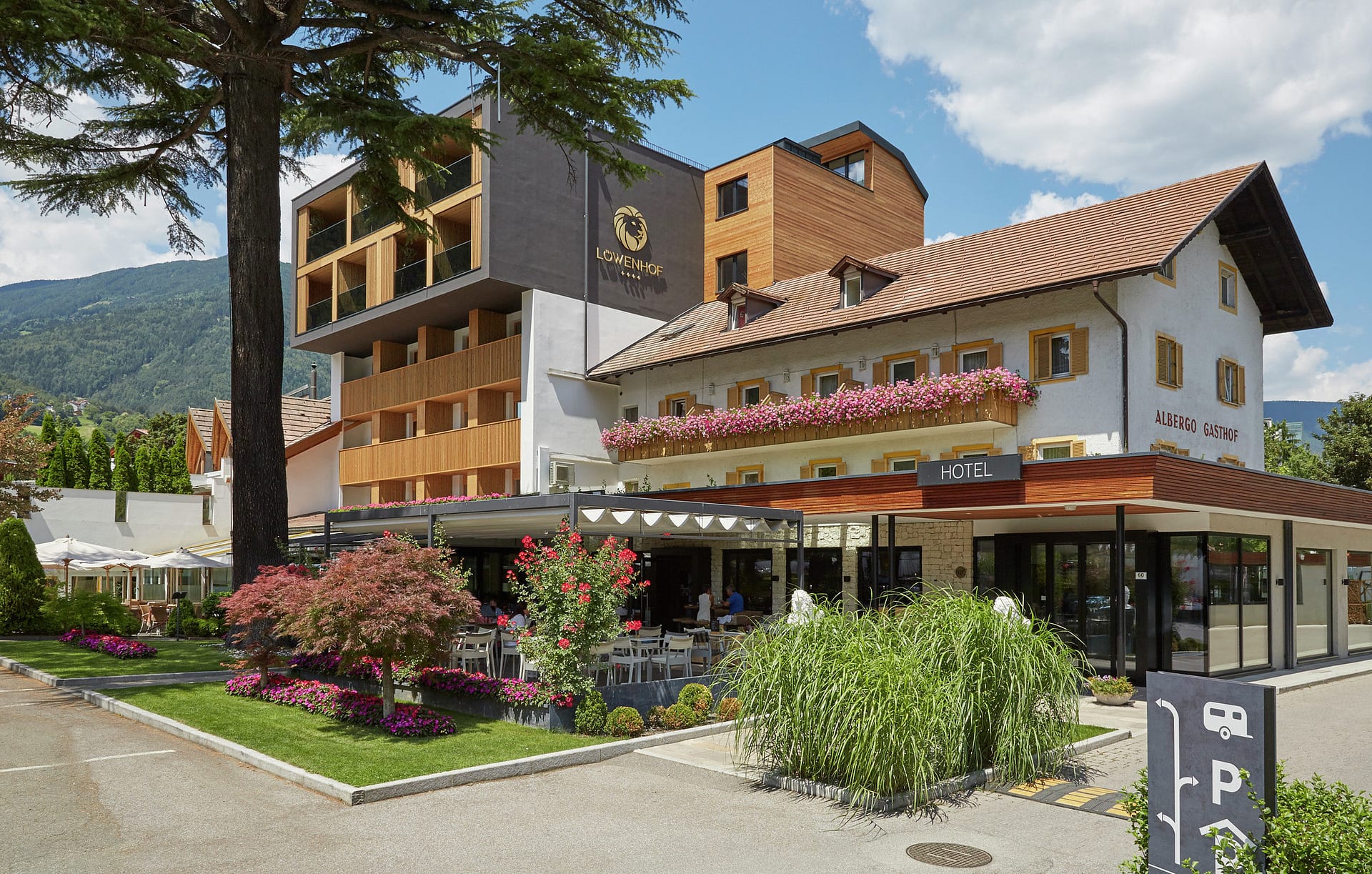 Hotel Löwenhof Varna Esterno